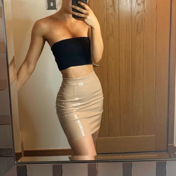 NWT Oh Polly Stuck on You Leatherette Vinyl mini skirt - Picture 3 of 9